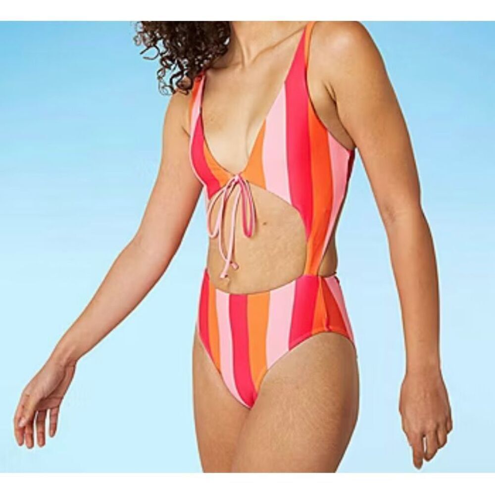 NWT forever 21 women’s one piece, pink & orange striped swimsuit M